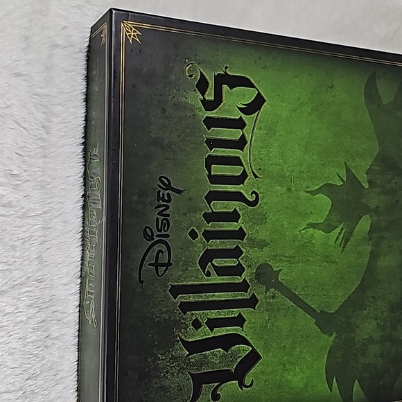 Disney Villainous Game Malificent - Picture 3 of 6